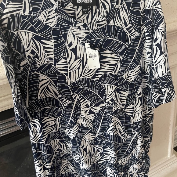 Men’s navy blue and white floral T-shirt - Picture 3 of 4